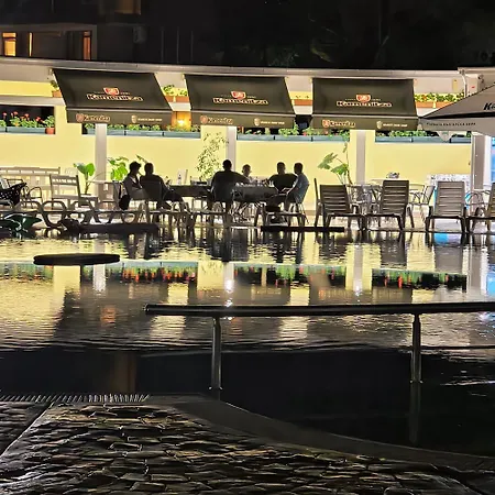 Slavi Exselsior, Sunny 3*