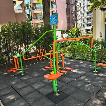 Slavi Exselsior, Sunny 公寓 3*