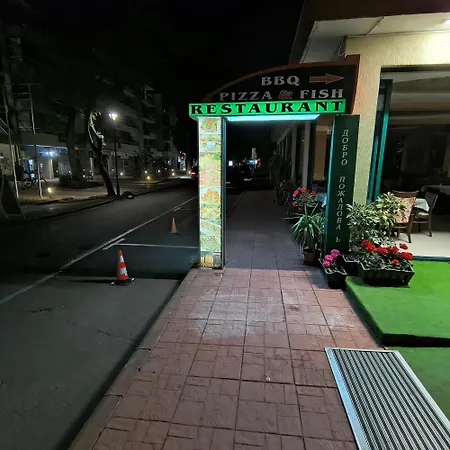 Slavi Exselsior, Sunny