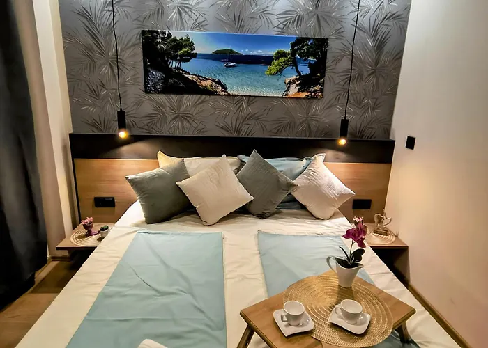Slavi Exselsior, Sunny Apartman 3*