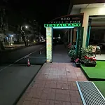 Slavi Exselsior, Sunny